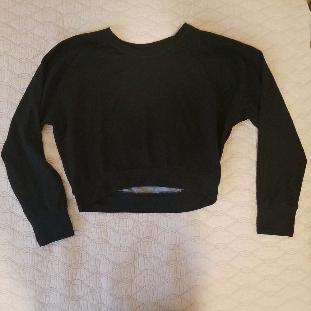 Black Crop Top Sweatshirt